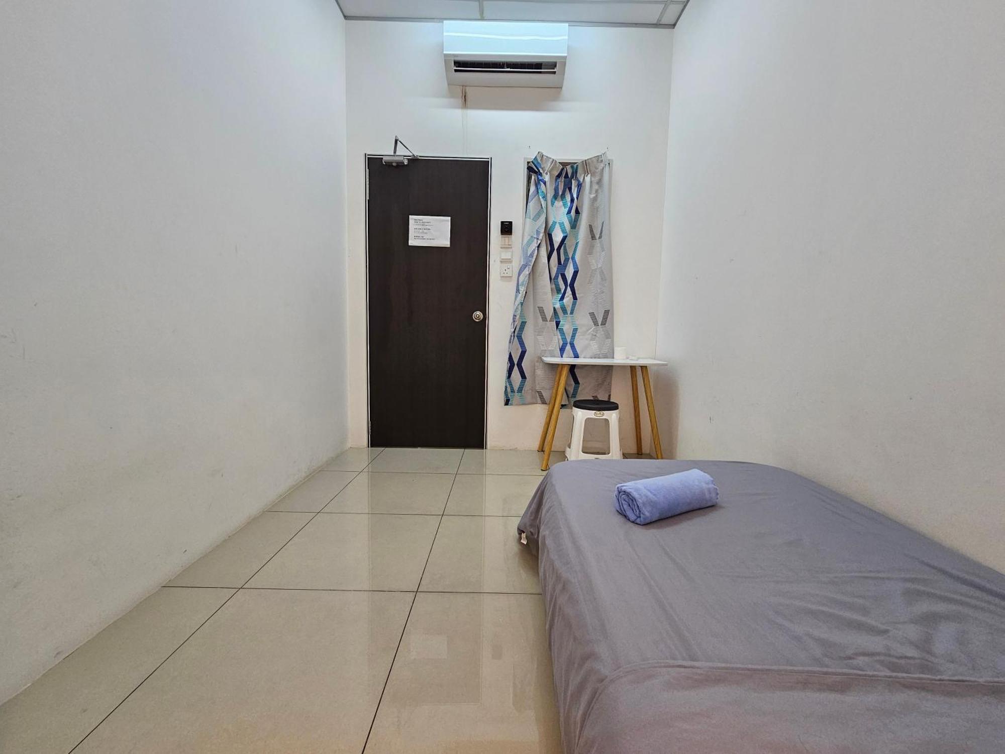 Color Mixed Home Hostel Джорджтаун Экстерьер фото