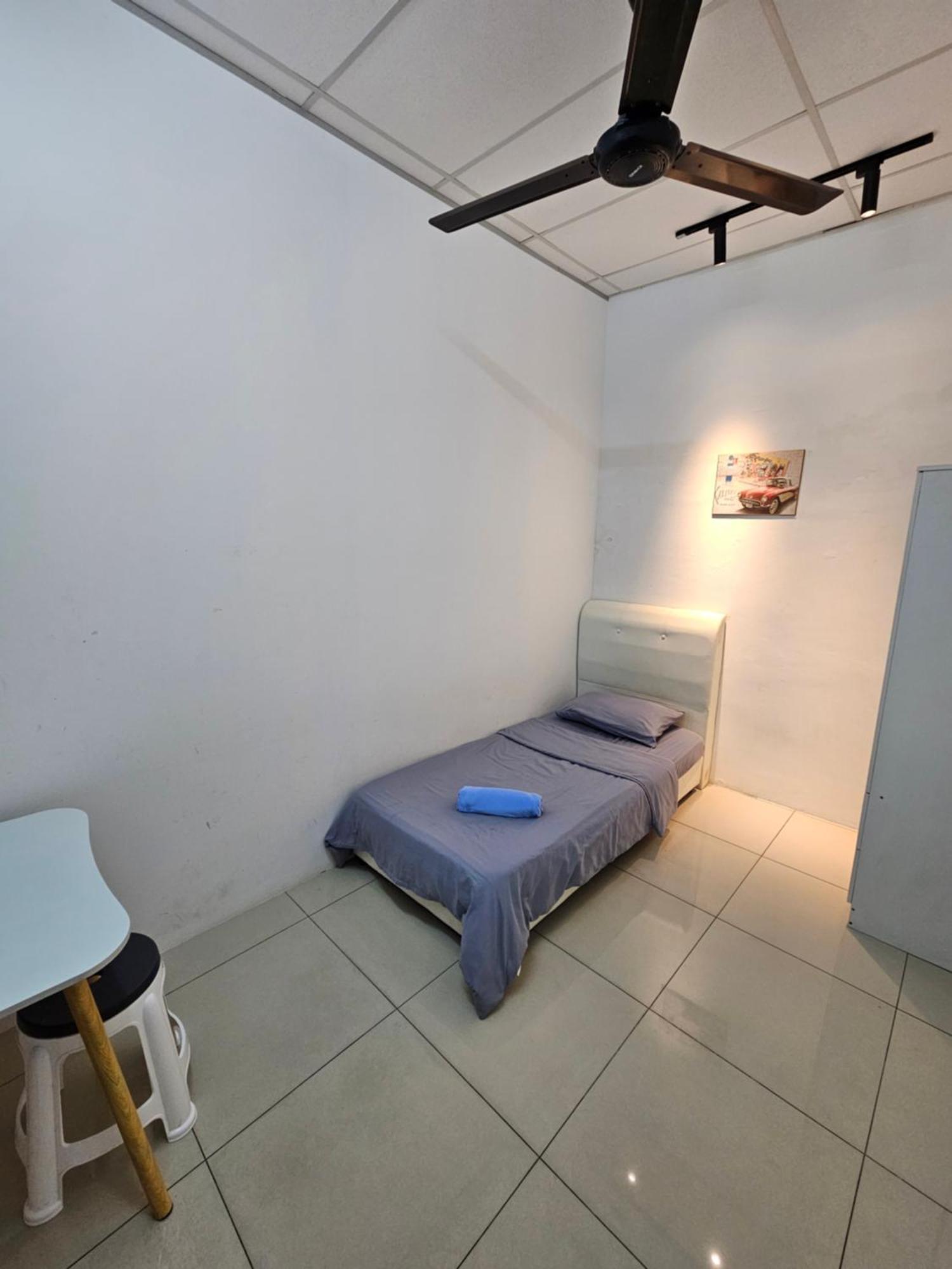 Color Mixed Home Hostel Джорджтаун Экстерьер фото