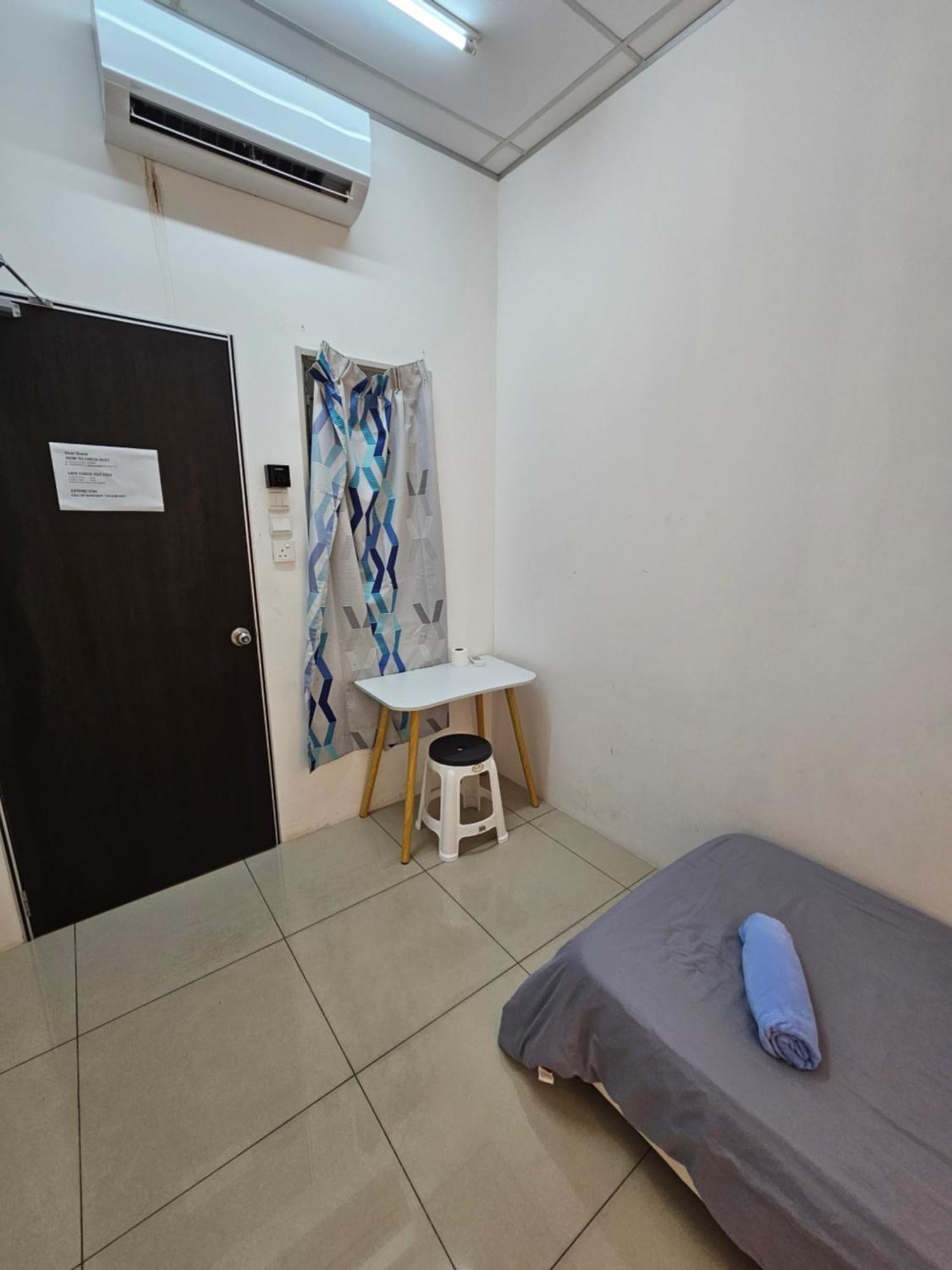 Color Mixed Home Hostel Джорджтаун Экстерьер фото