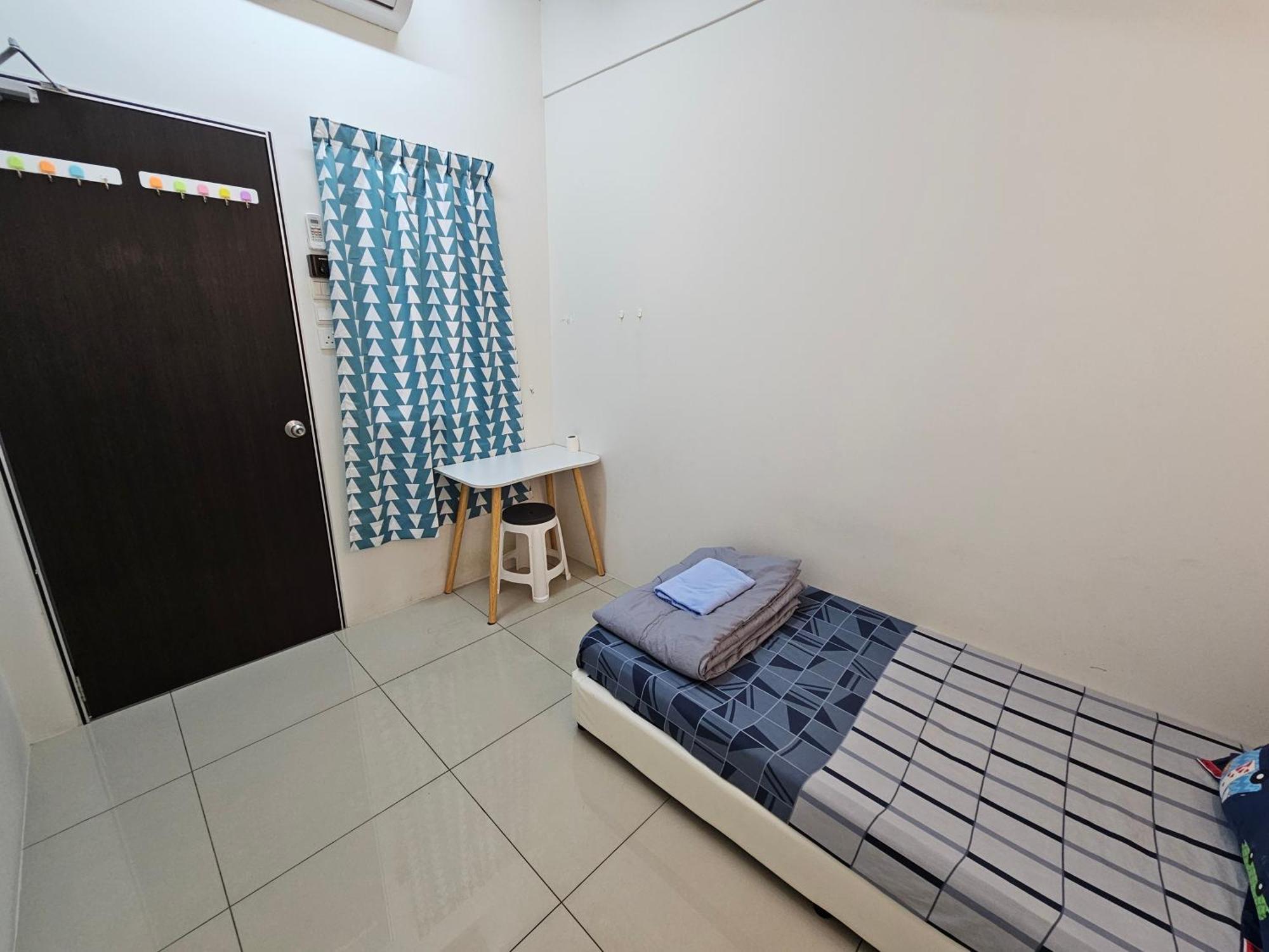 Color Mixed Home Hostel Джорджтаун Экстерьер фото