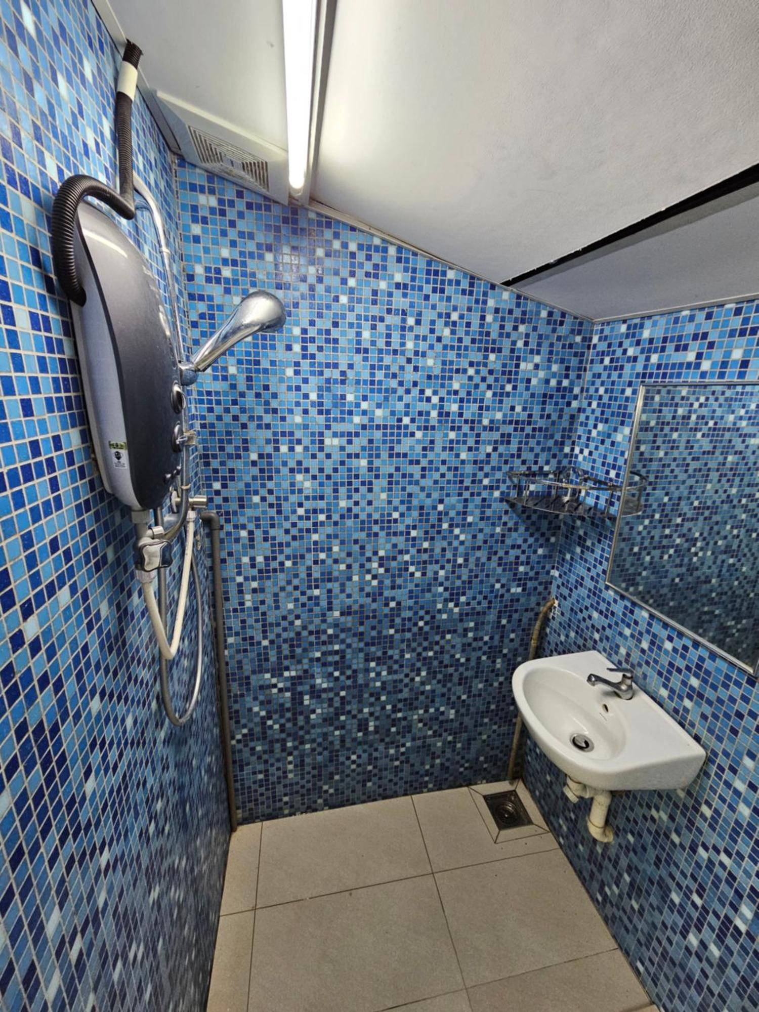 Color Mixed Home Hostel Джорджтаун Экстерьер фото